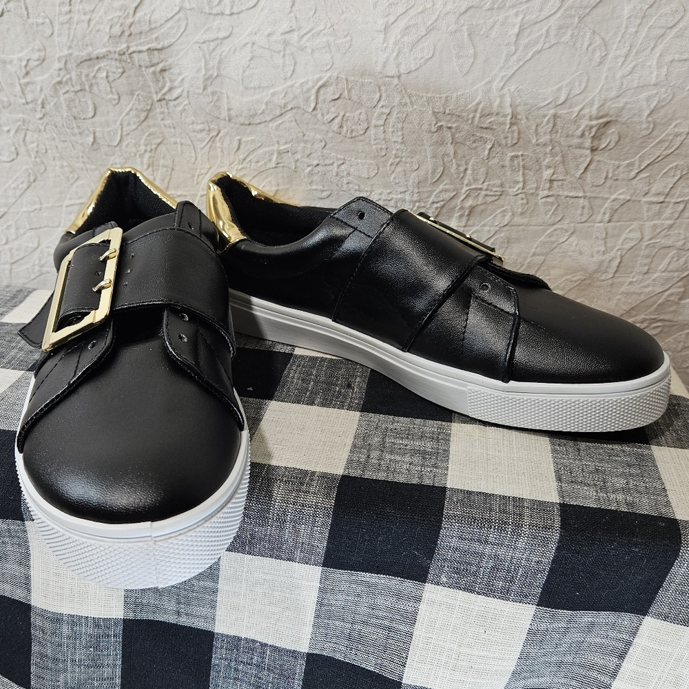 Qupid Women's REBA-174BX Sneaker